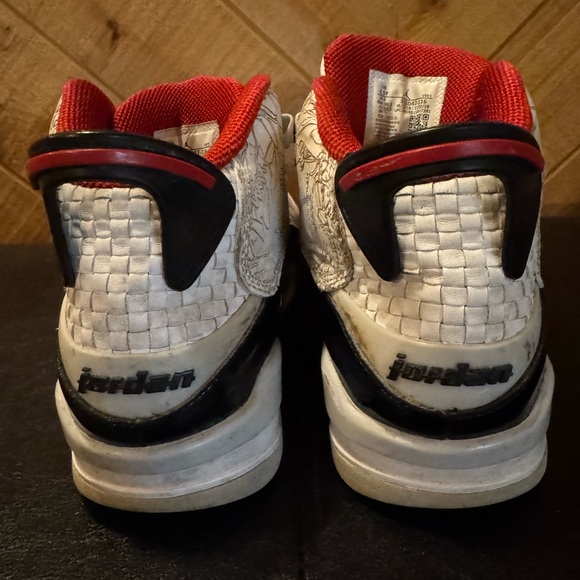 AIR JORDAN DUB ZERO GS
"WHITE / FIRE RED" - Picture 5 of 8